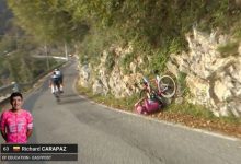 Photo of Carapaz confirma que está bien tras su caída en Il Lombardia