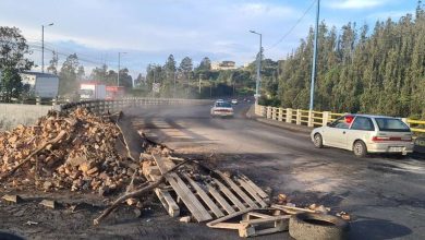 Photo of Cinco provincias mantienen cierres viales en el décimo día del paro nacional Nacionales Cinco provincias mantienen cierres viales en el décimo día del paro nacional