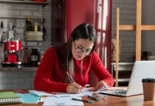 Photo of Estudiar y trabajar al mismo tiempo: el modelo dual gana terreno en Ecuador