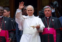 Photo of Duro discurso del papa León XIV durante su gira por Camerún: “El mundo está siendo asolado por un puñado de tiranos”