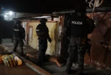 Photo of ¿Por qué hacen los allanamientos en la madrugada?