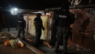 Photo of ¿Por qué hacen los allanamientos en la madrugada?