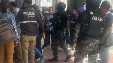 Photo of Allanan oficinas de alcaldía de Guayaquil