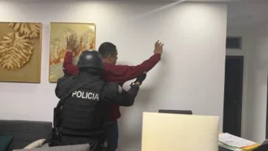 Photo of Alcalde de Esmeraldas, Vicko Villacís, habría recibido $1,4 millones en caso de lavado de activos