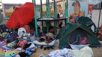 Photo of Hallan a 33 personas con vida bajo escombros en Venezuela