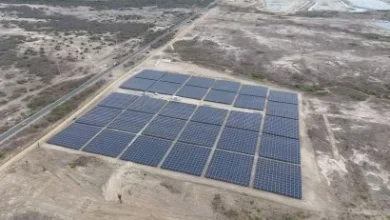 Photo of Empresas privadas invierten $900 millones en energía propia, mientras el sistema público arrastra un déficit similar cada año