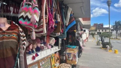 Photo of El cambio de moneda atrae a compradores colombianos a Tulcán